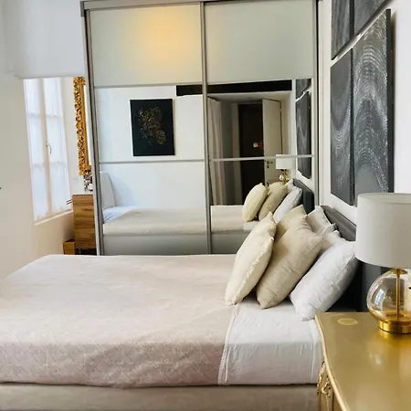 1 Bed Sleeps 4 Mezzanine -wifi -tv Apartment Paris