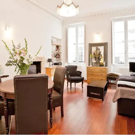 Apartment 1 Bed Sleeps 4 Mezzanine -wifi -tv