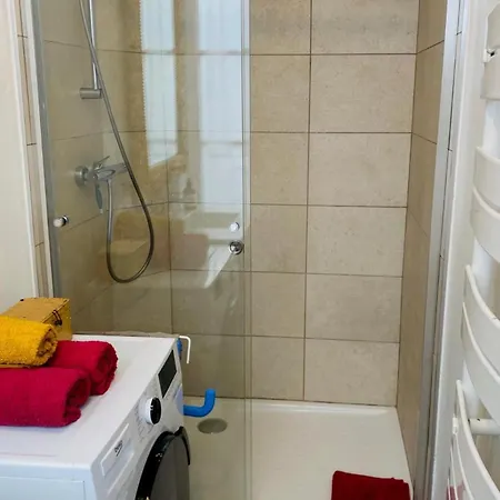 Apartment 1 Bed Sleeps 4 Mezzanine -wifi -tv Paris