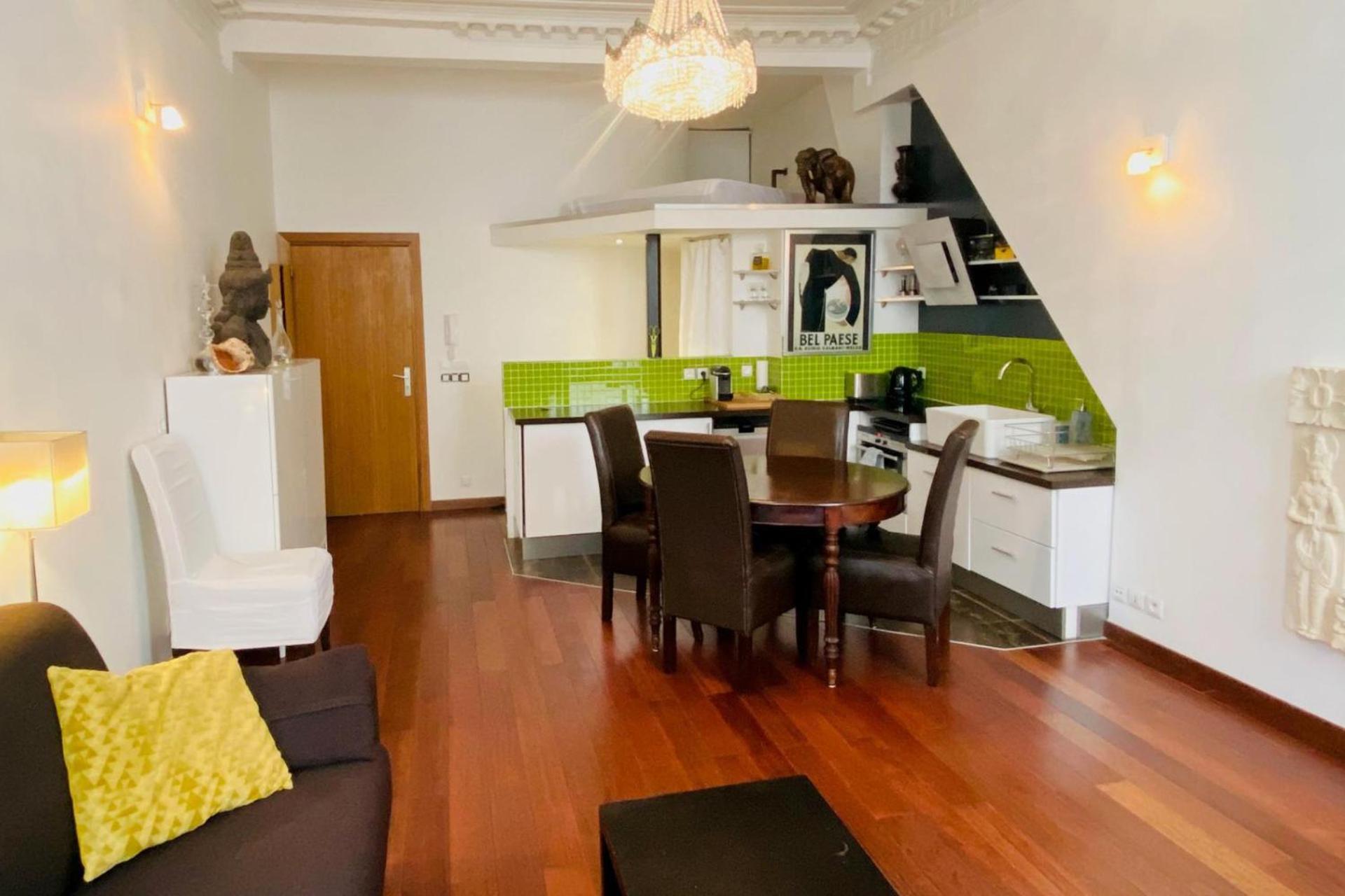 1 Bed Sleeps 4 Mezzanine -wifi -tv * Paris