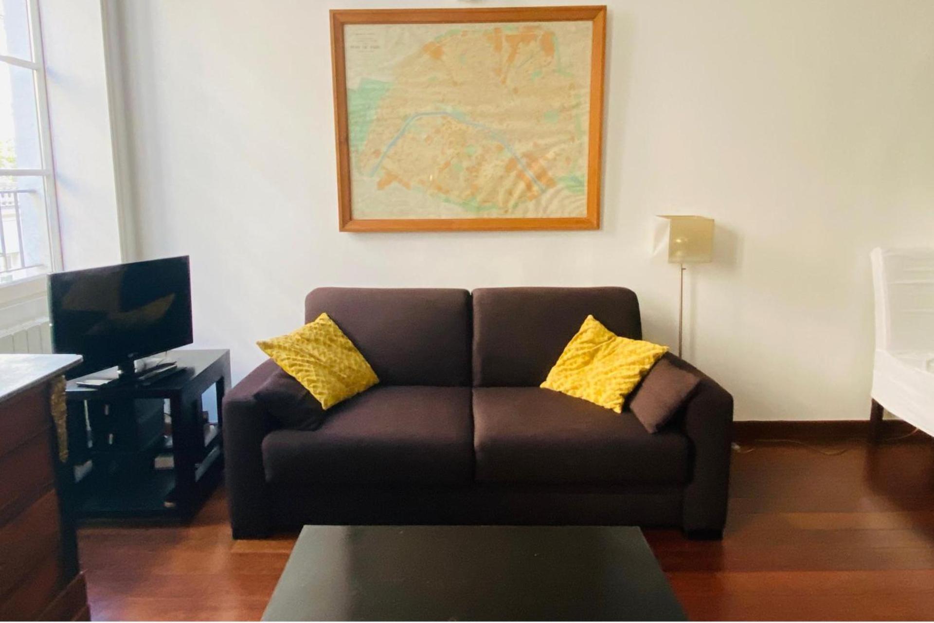 1 Bed Sleeps 4 Mezzanine -wifi -tv *