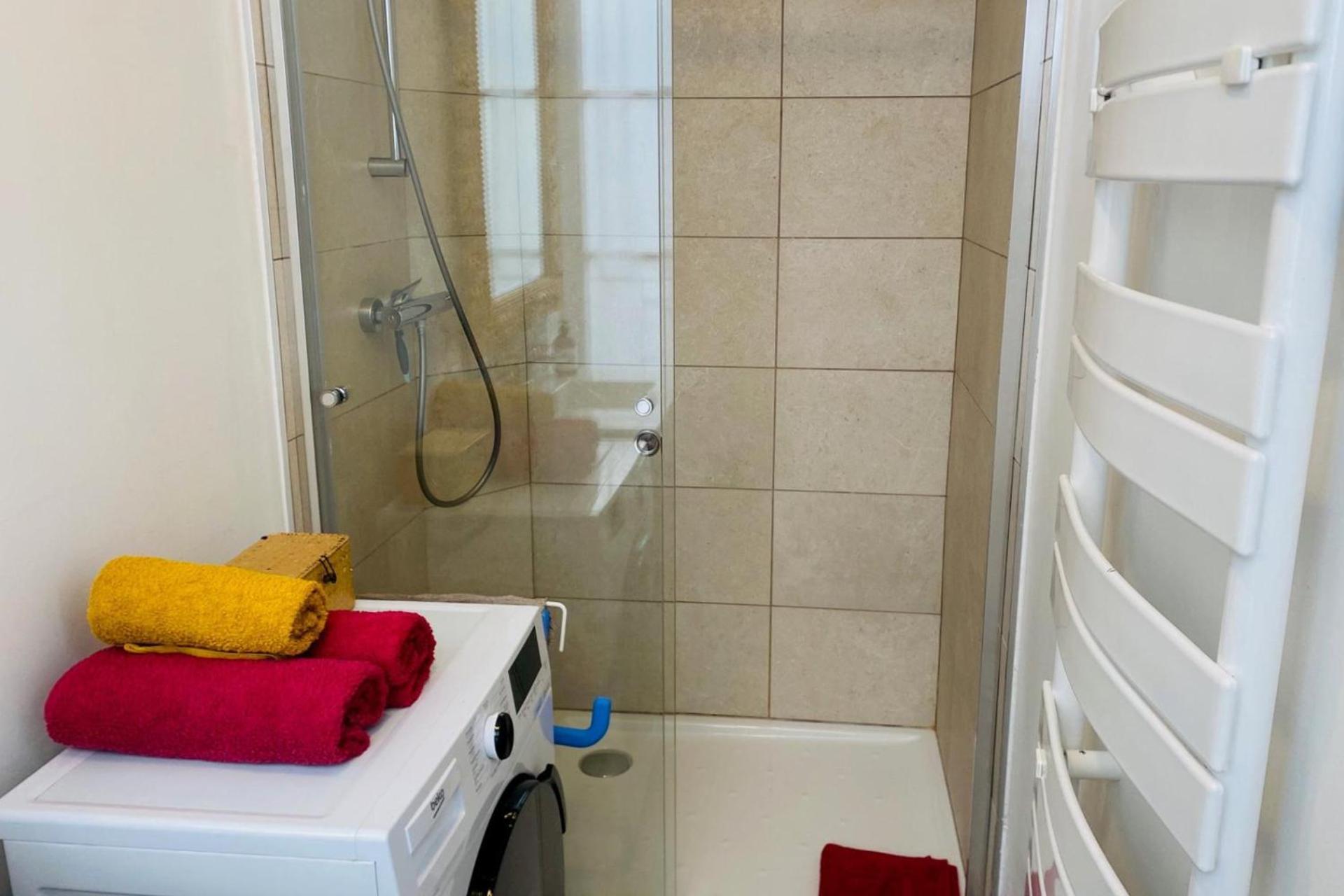 Apartment 1 Bed Sleeps 4 Mezzanine -wifi -tv Paris